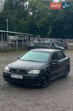 Седан Opel Astra 2008 в Чернігові