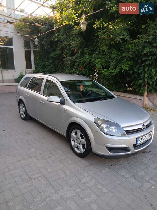 Универсал Opel Astra 2006 в 