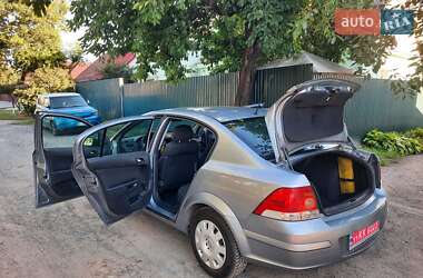 Седан Opel Astra 2008 в 