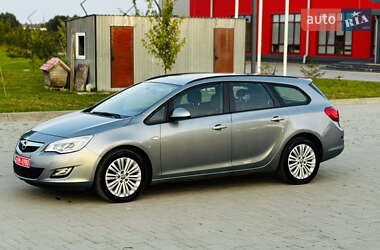 Универсал Opel Astra 2012 в 