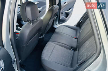 Универсал Opel Astra 2012 в 