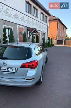 Универсал Opel Astra 2013 в 