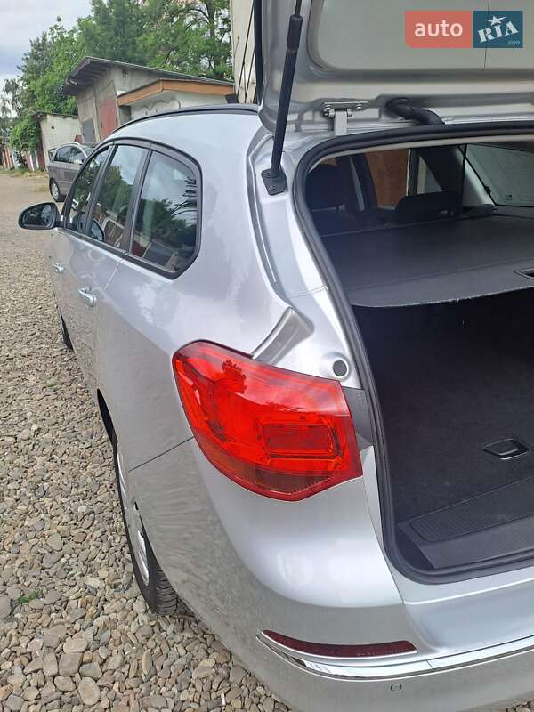 Универсал Opel Astra 2013 в Стрые