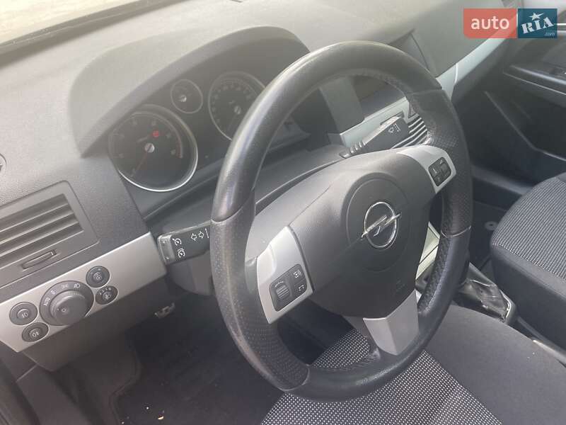 Хэтчбек Opel Astra 2007 в Тальном