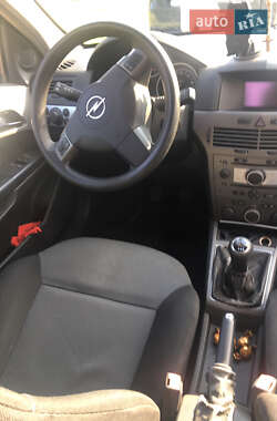 Универсал Opel Astra 2004 в 