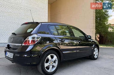 Хэтчбек Opel Astra 2009 в 