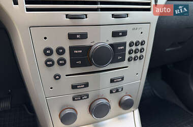 Хэтчбек Opel Astra 2009 в 