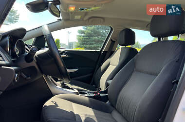 Универсал Opel Astra 2011 в 