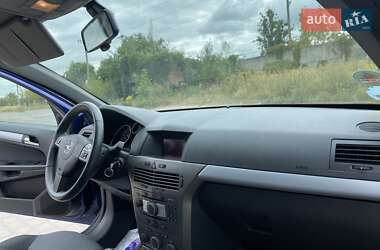 Хэтчбек Opel Astra 2006 в 