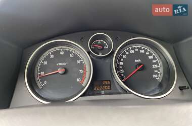 Хэтчбек Opel Astra 2006 в 