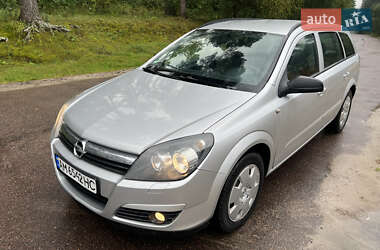 Універсал Opel Astra 2005 в Житомирі