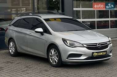 Универсал Opel Astra 2018 в Ивано-Франковске