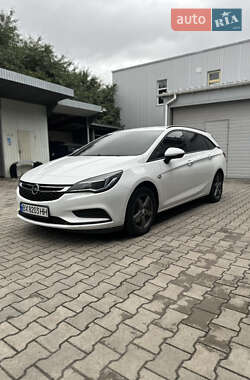 Универсал Opel Astra 2016 в 