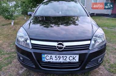 Универсал Opel Astra 2006 в Мошнах