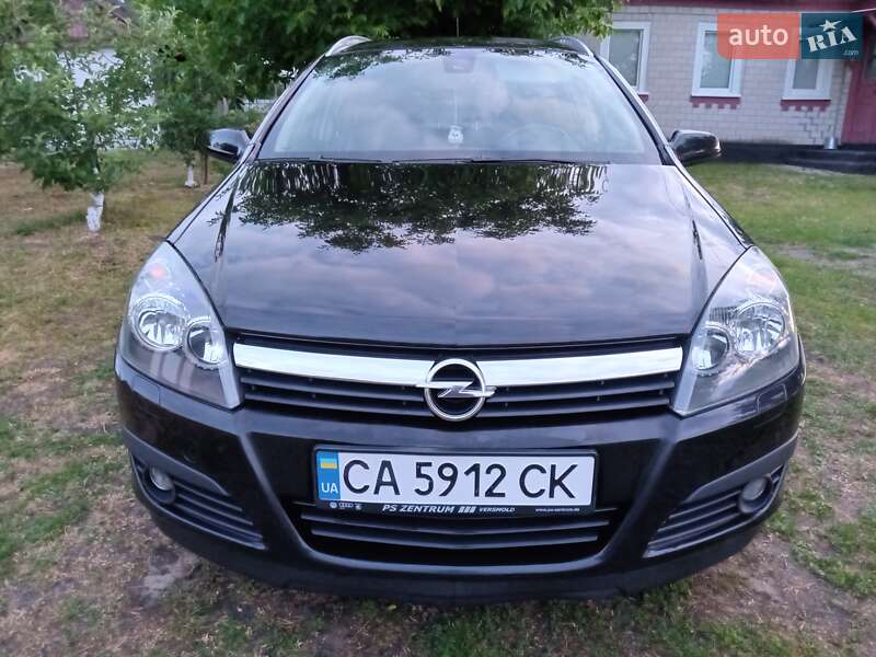 Универсал Opel Astra 2006 в Мошнах