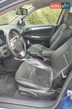 Универсал Opel Astra 2004 в 