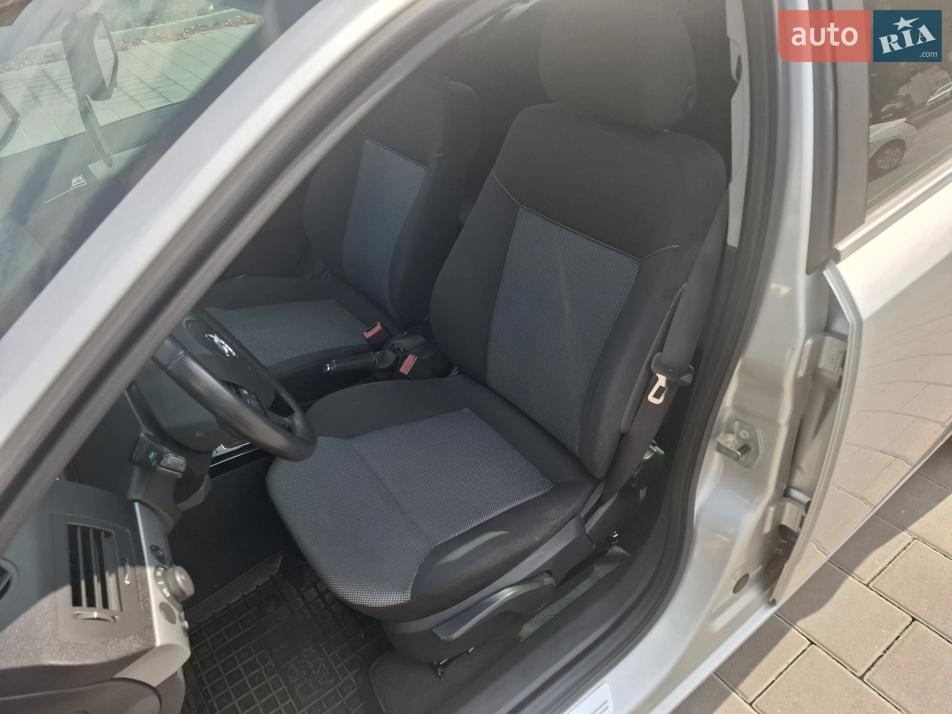 2010 Opel Astra - мініатюра 12