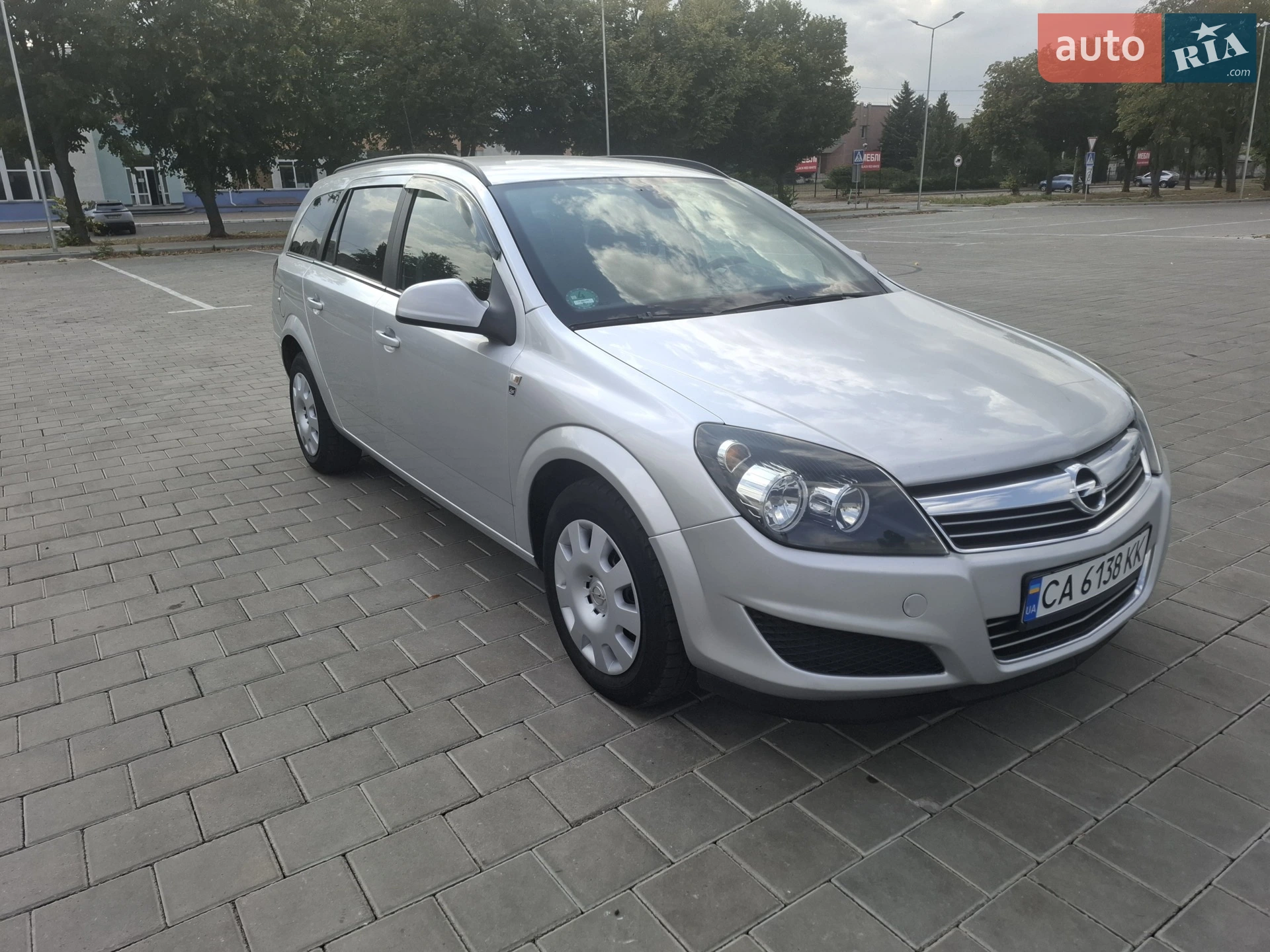 2010 Opel Astra - мініатюра 2
