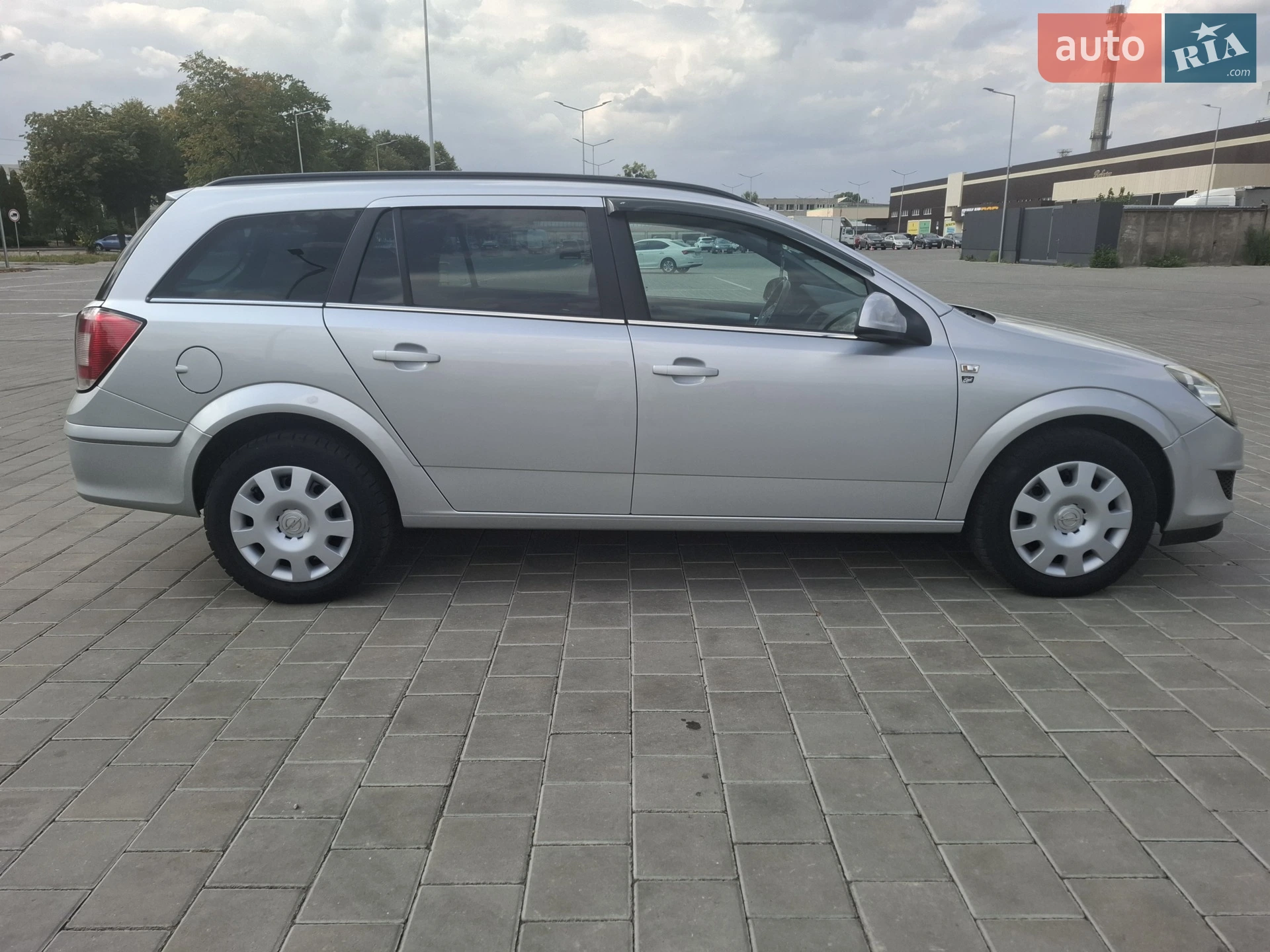 2010 Opel Astra - мініатюра 8