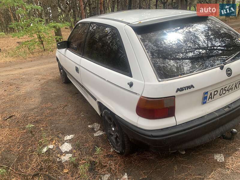 Хэтчбек Opel Astra 1992 в Запорожье