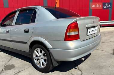 Седан Opel Astra 2007 в 