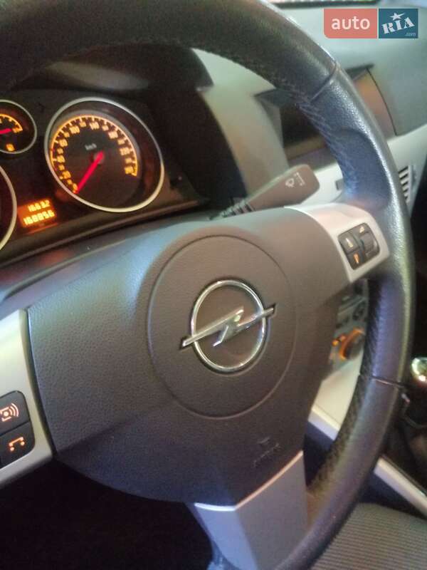 Хэтчбек Opel Astra 2009 в Василькове