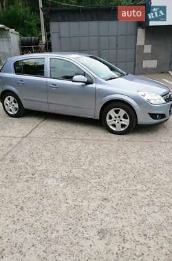 Хэтчбек Opel Astra 2009 в 