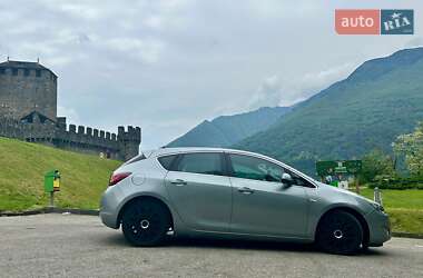 Хэтчбек Opel Astra 2010 в Днепре