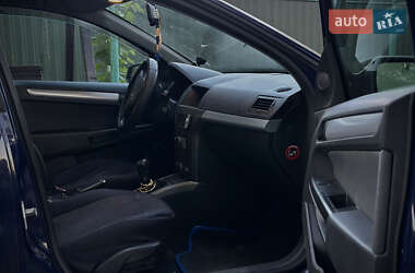 Универсал Opel Astra 2005 в 