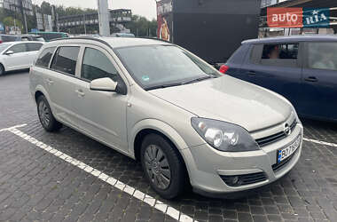 Універсал Opel Astra 2005 в Тернополі