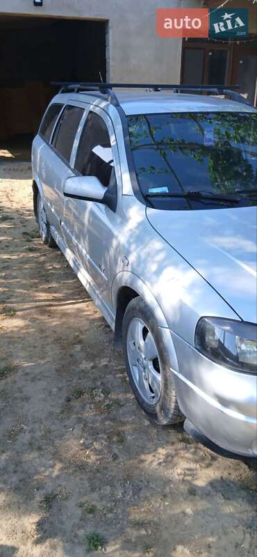 Универсал Opel Astra 2003 в Сарате