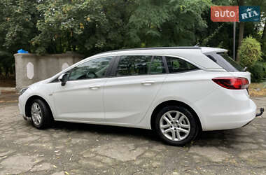 Универсал Opel Astra 2018 в 