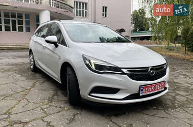 Универсал Opel Astra 2018 в 