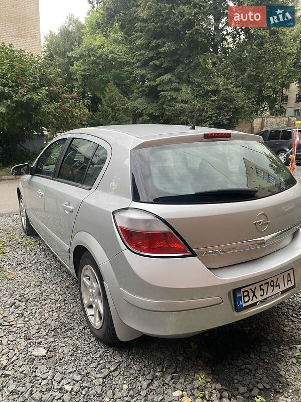 Хэтчбек Opel Astra 2004 в Хмельницком фото 2 Хэтчбек Opel Astra 2004 в Хмельницком