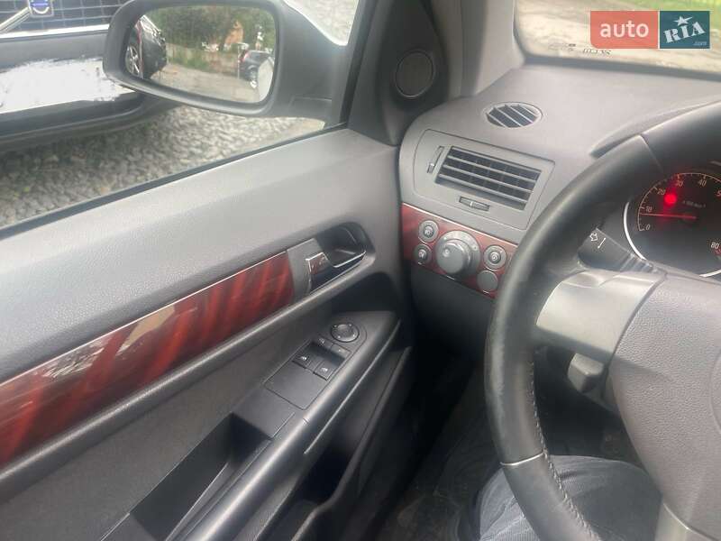 Хэтчбек Opel Astra 2004 в Хмельницком фото 11 Хэтчбек Opel Astra 2004 в Хмельницком