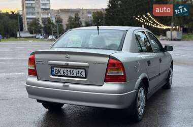 Седан Opel Astra 2008 в 