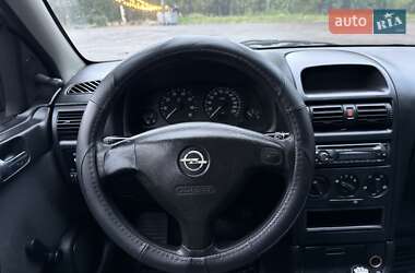 Седан Opel Astra 2008 в 