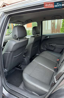 Универсал Opel Astra 2010 в 