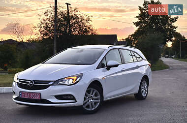 Універсал Opel Astra 2018 в Глухові