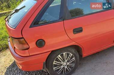 Хэтчбек Opel Astra 1996 в 