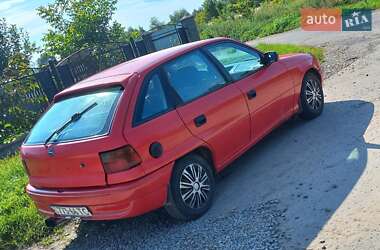 Хэтчбек Opel Astra 1996 в 