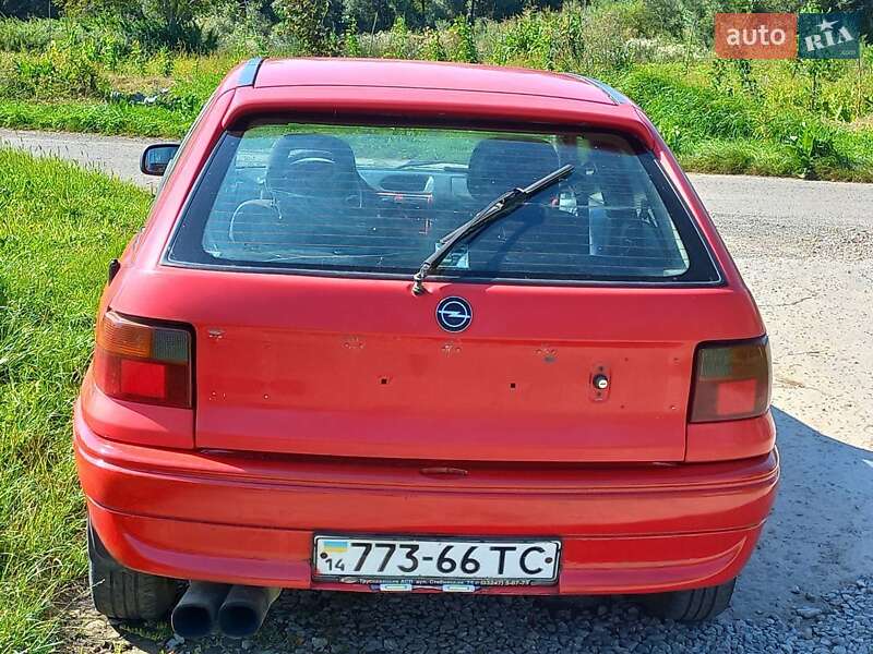 Хэтчбек Opel Astra 1996 в Самборе