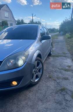 Хэтчбек Opel Astra 2006 в Узине