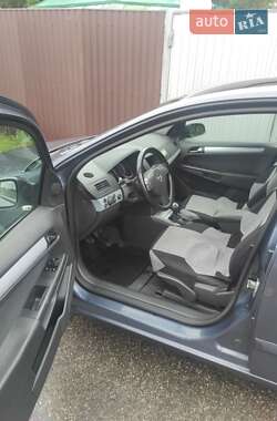 Универсал Opel Astra 2006 в 