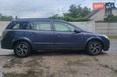 Универсал Opel Astra 2006 в 