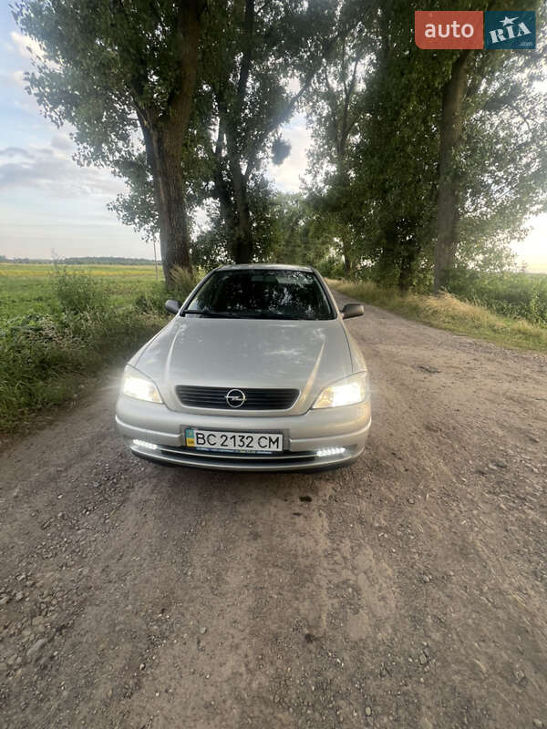 Седан Opel Astra 2008 в Львове фото 3 Седан Opel Astra 2008 в Львове