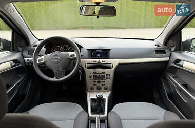 Универсал Opel Astra 2009 в 