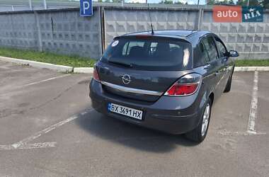 Хэтчбек Opel Astra 2009 в 