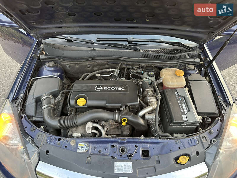 Универсал Opel Astra 2010 в Дрогобыче