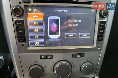 Седан Opel Astra 2013 в 